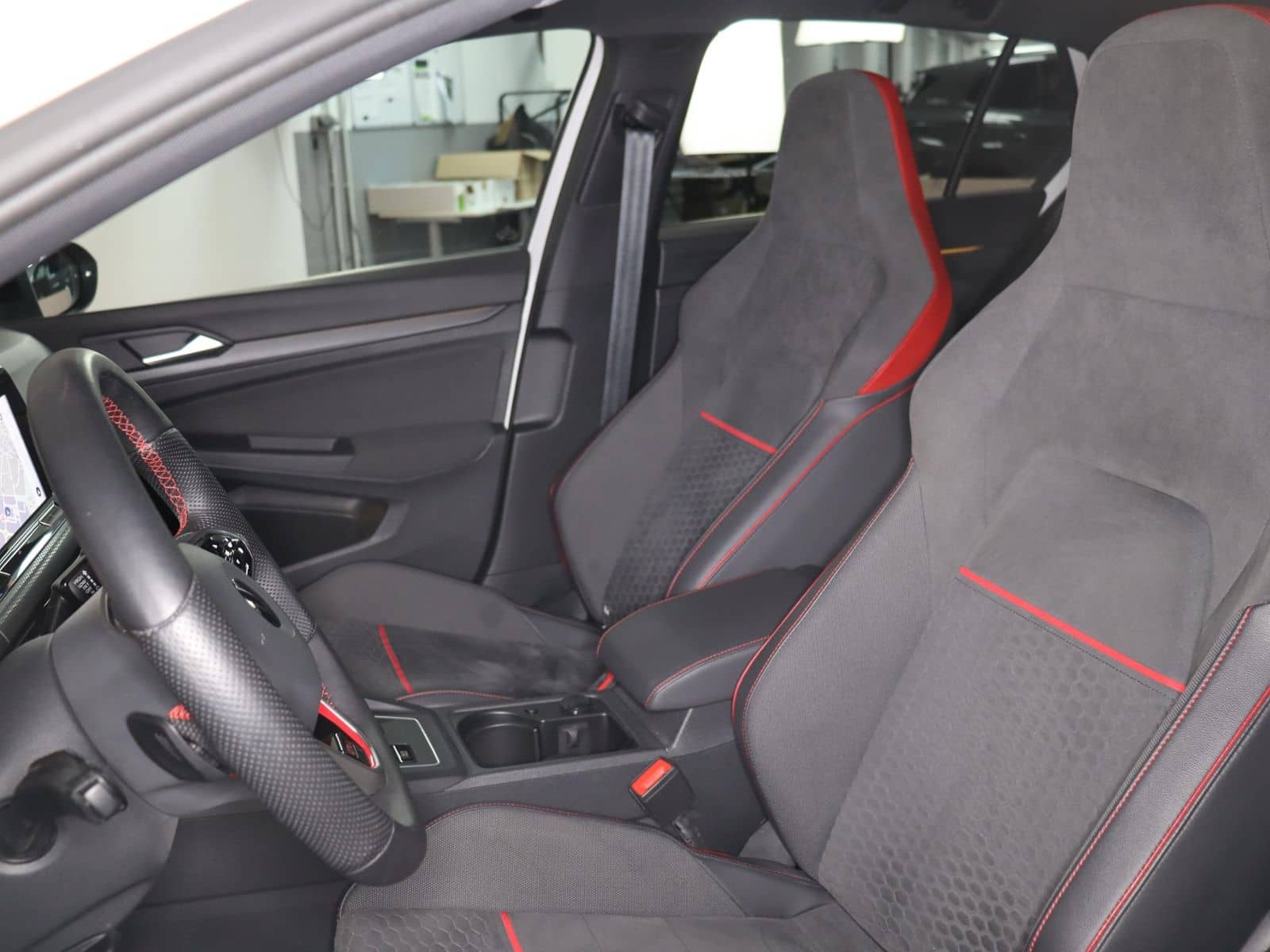 Volkswagen Golf GTI Clubsport Black Style 2.0TSI DSG 282,-o foto 4