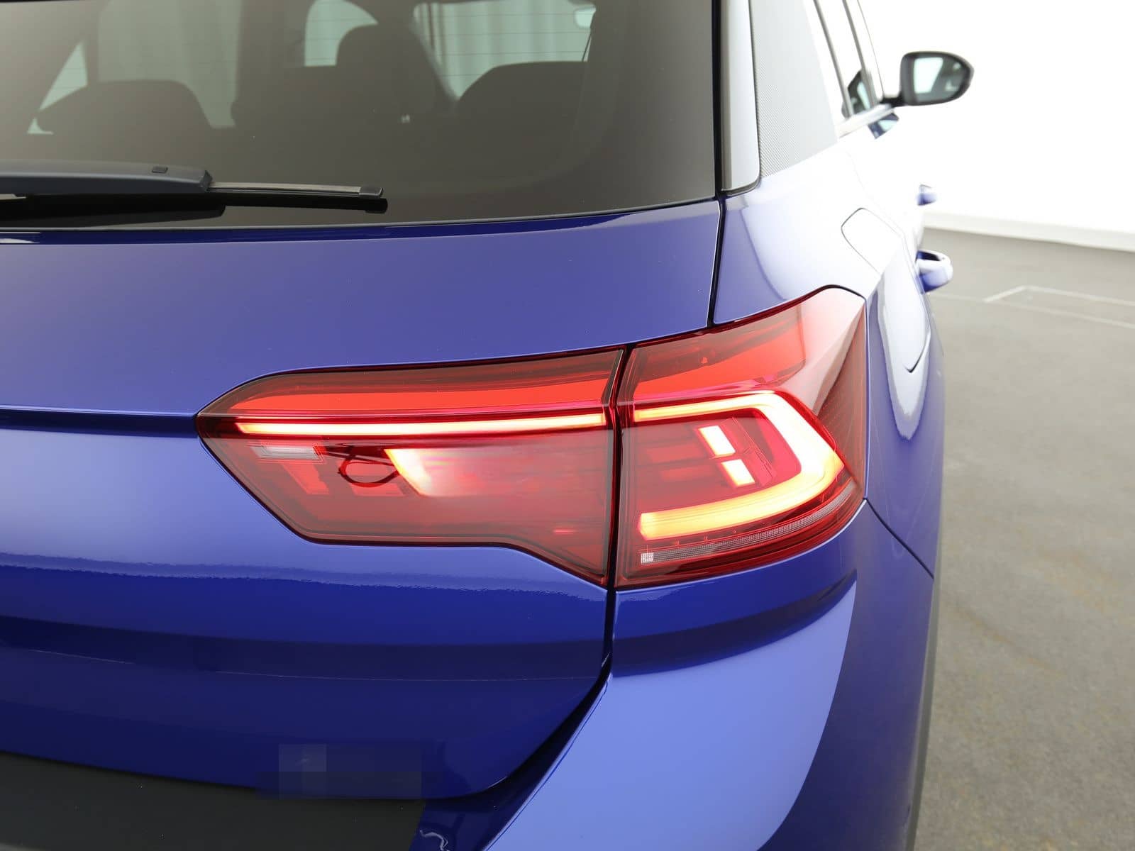 Volkswagen T-Roc 2.0TSI 4M 190PS DSG R-Line Black Style AHK foto 24