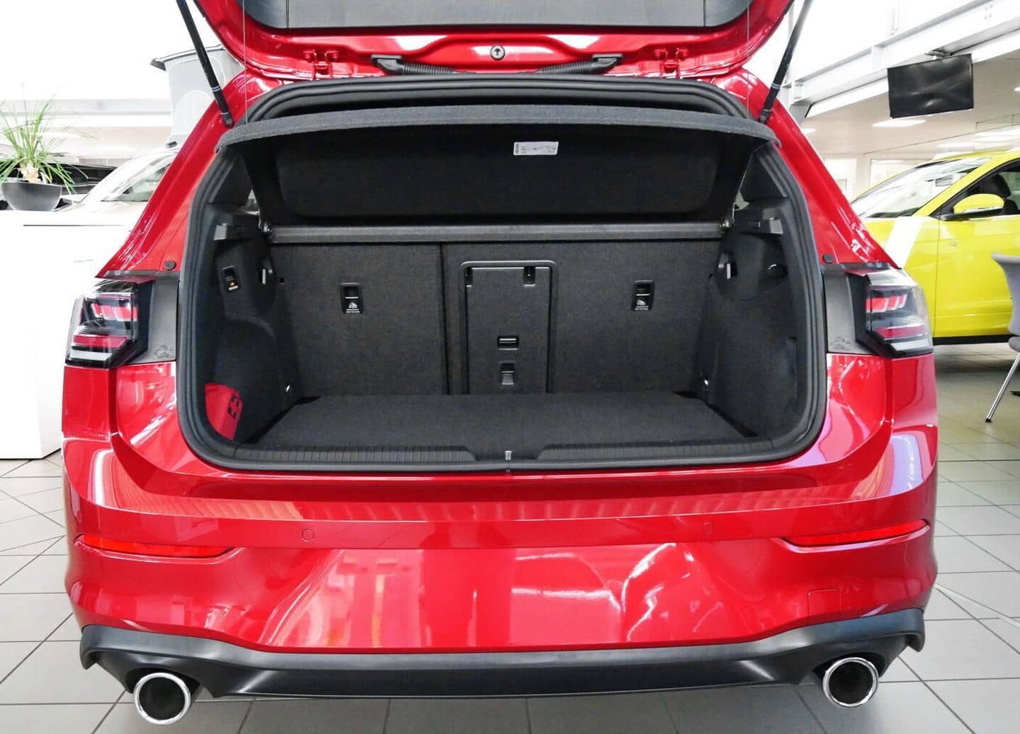 Volkswagen Golf GTI 265 PS DSG | HUD | DCC | Pano | AHZV uv foto 10