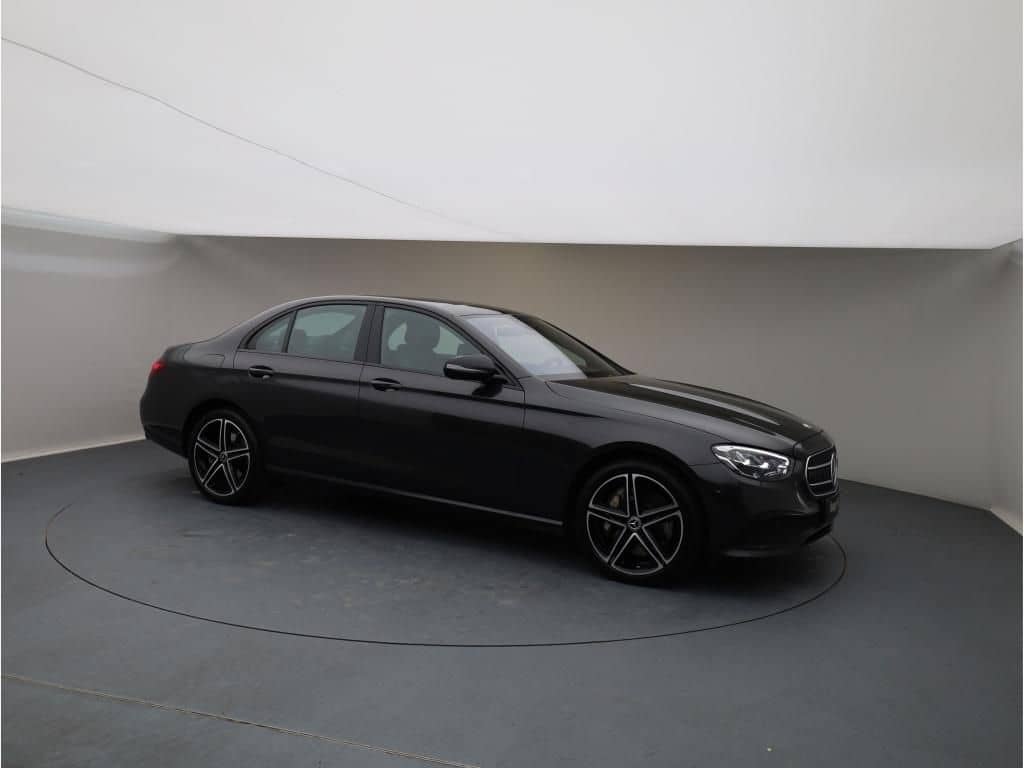 Mercedes-Benz E 300 e Lim Avantgarde Night Distr Widescreen foto 8