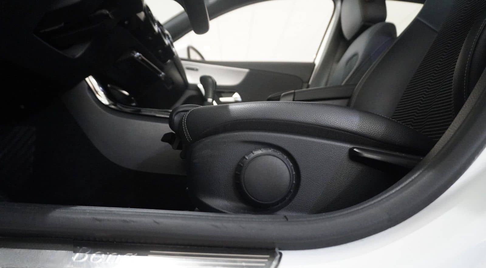 Mercedes-Benz A 180 LIM. PROGRESSIVE NAVI/LED/VIRTU./SHZ/PDC foto 14