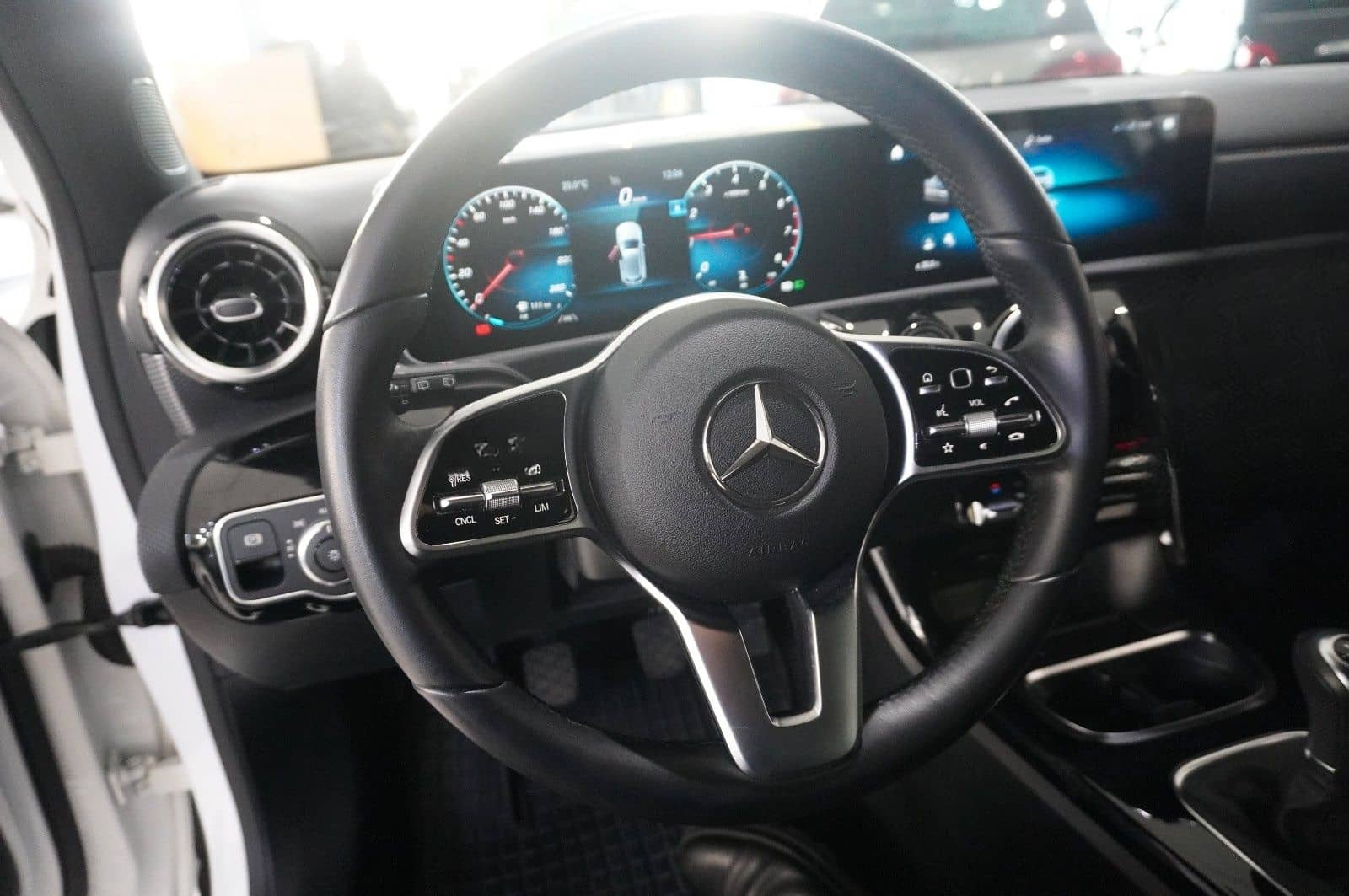 Mercedes-Benz A 180 LIM. PROGRESSIVE NAVI/LED/VIRTU./SHZ/PDC foto 18