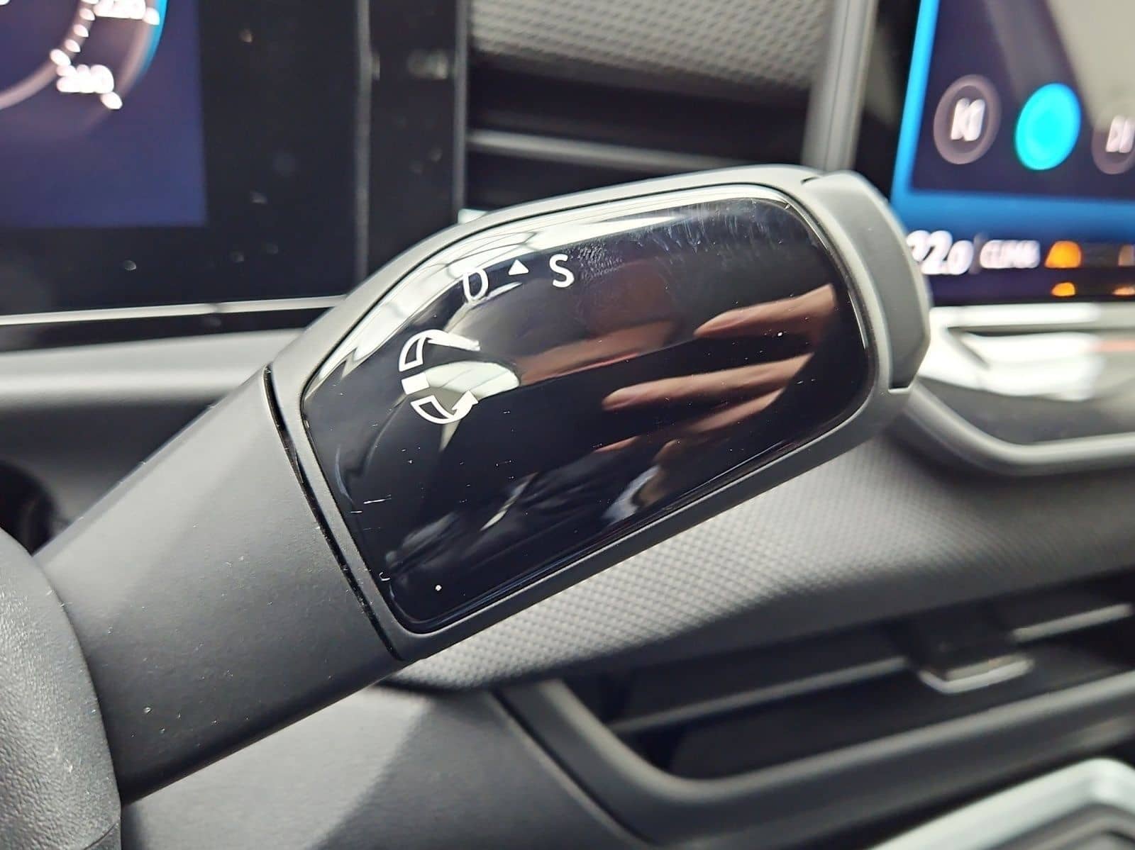 Volkswagen T-Roc 1.5 eTSI DSG LIFE LED+ REAR VIEW SITZHZ KE foto 11