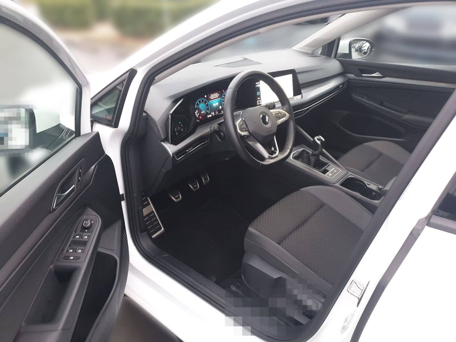 Volkswagen Golf VIII 1.5 TSI ACTIVE +STHZ +IQ.LIGHT +ACC +N foto 9