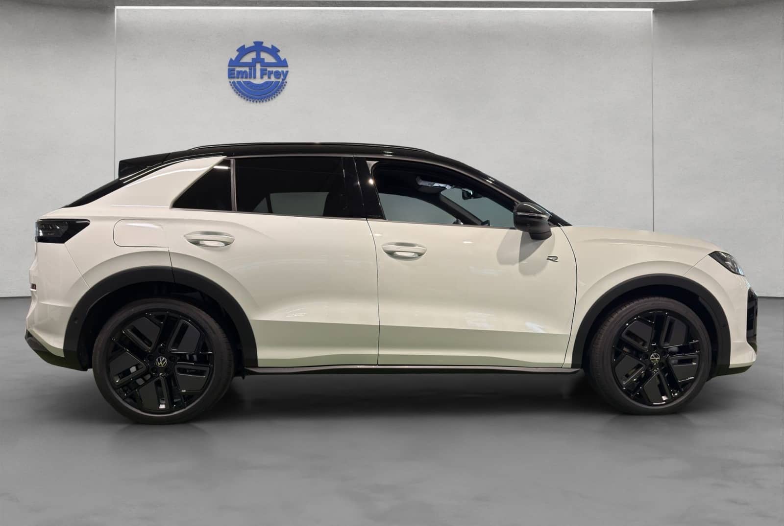 Volkswagen T-Roc R-Line 1.5l eTSI DSG SHZ RFK ACC HEAD-UP B foto 7