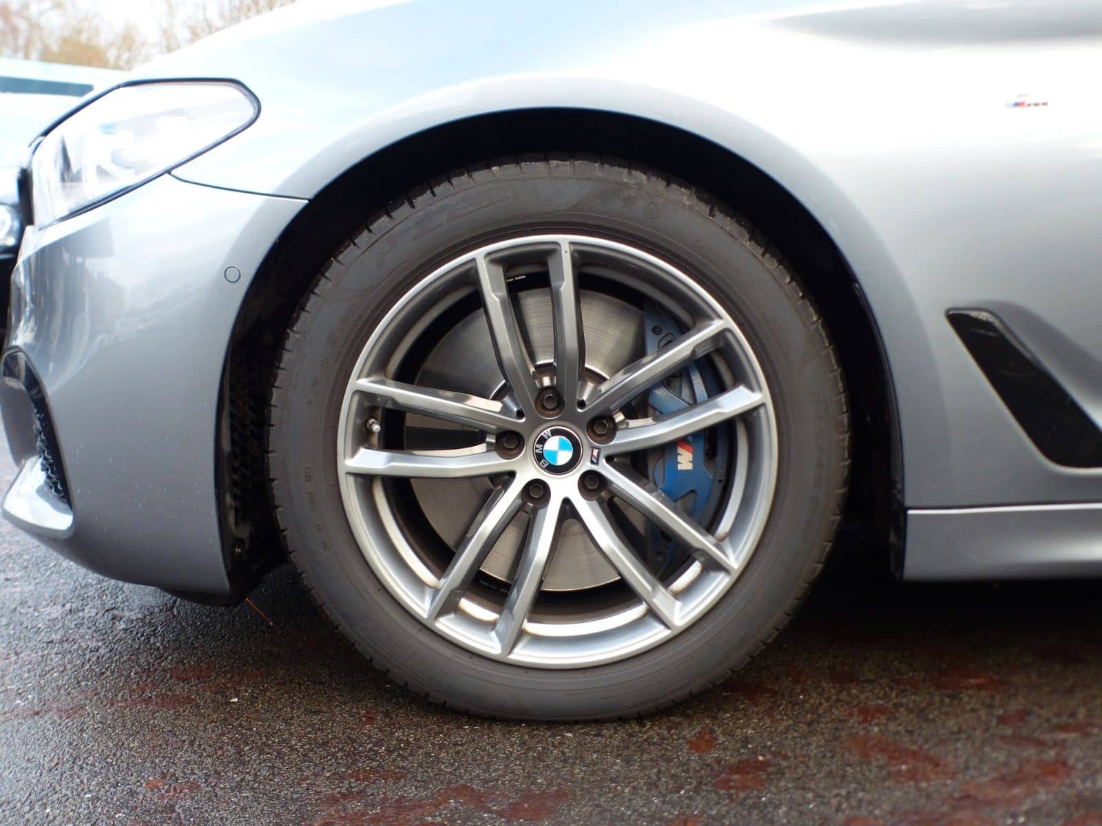BMW 540d xDrive M Sport Touring Pano 360Kam LED HK foto 17