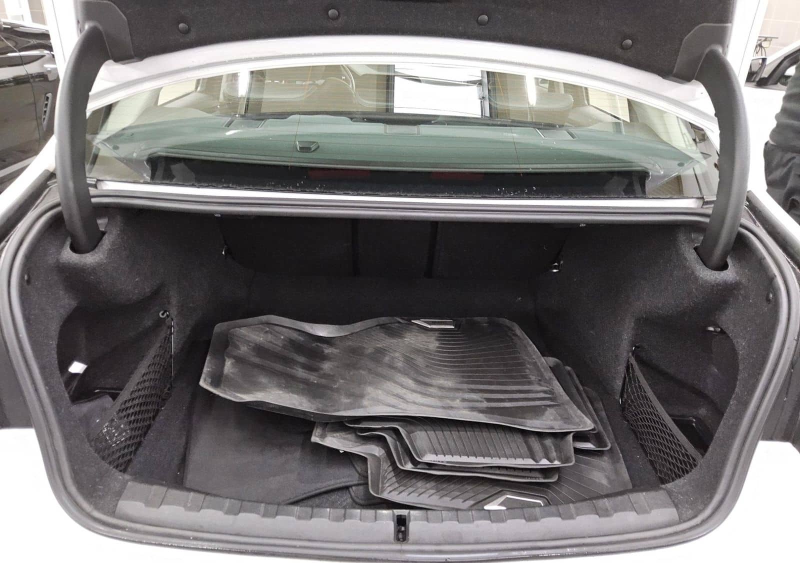 BMW 320dA Sport-Line Navi LED HiFi ACC PDC Shz foto 12