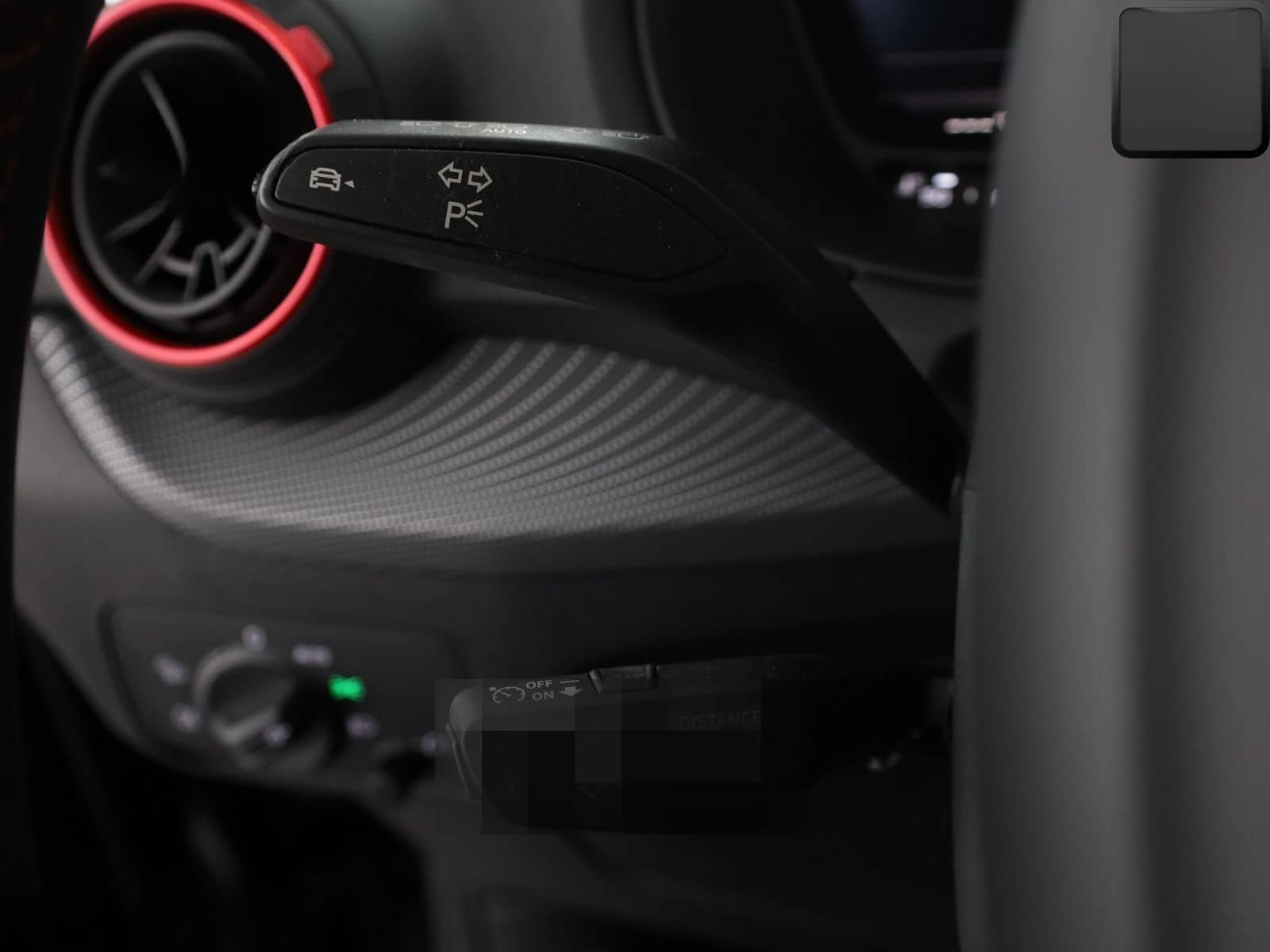 Audi SQ2 2.0 TFSI qu MATRIX,KEYLESS,SONOS,KAMERA,AHK foto 15