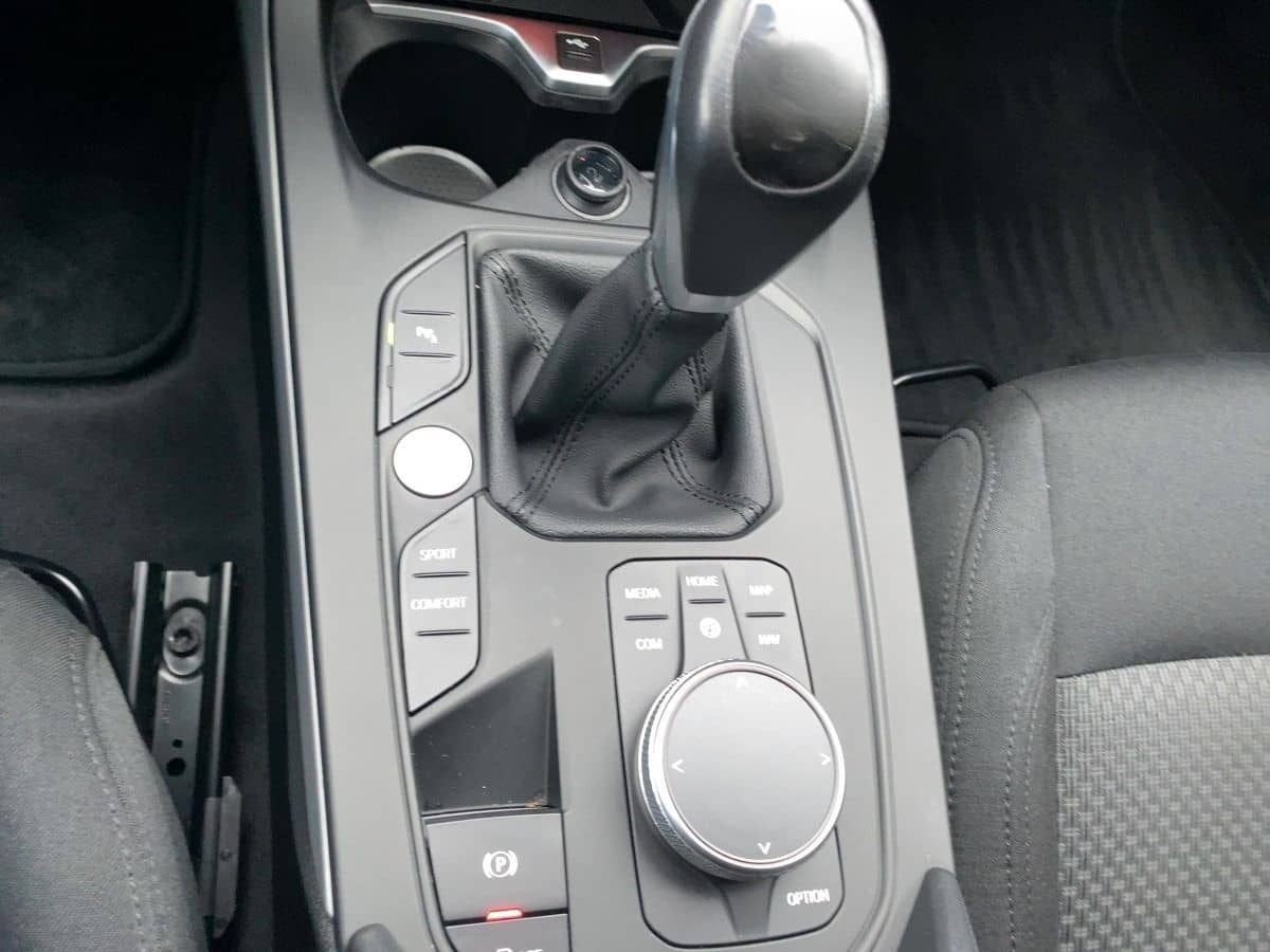 BMW 118i Advantage *el. Heckklappe*LED*Navi*Sitzhzg. foto 14