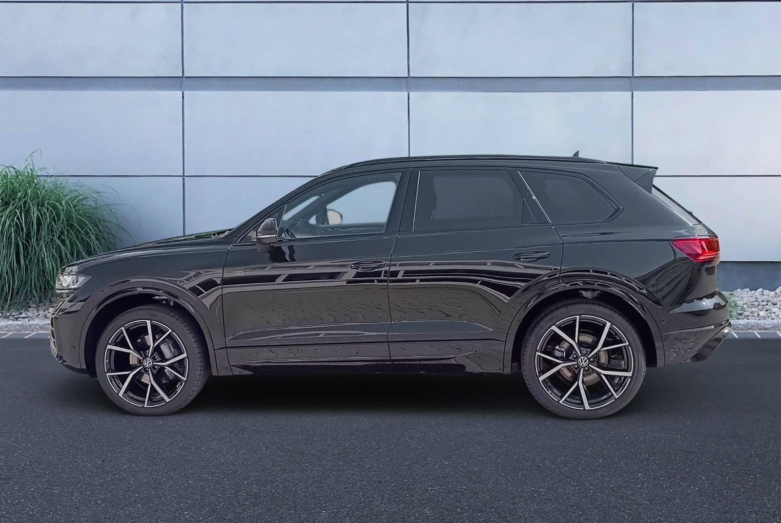 Volkswagen Touareg R-Line 3,0 l V6 TDI SCR 4MOTION 210 kW ( foto 2