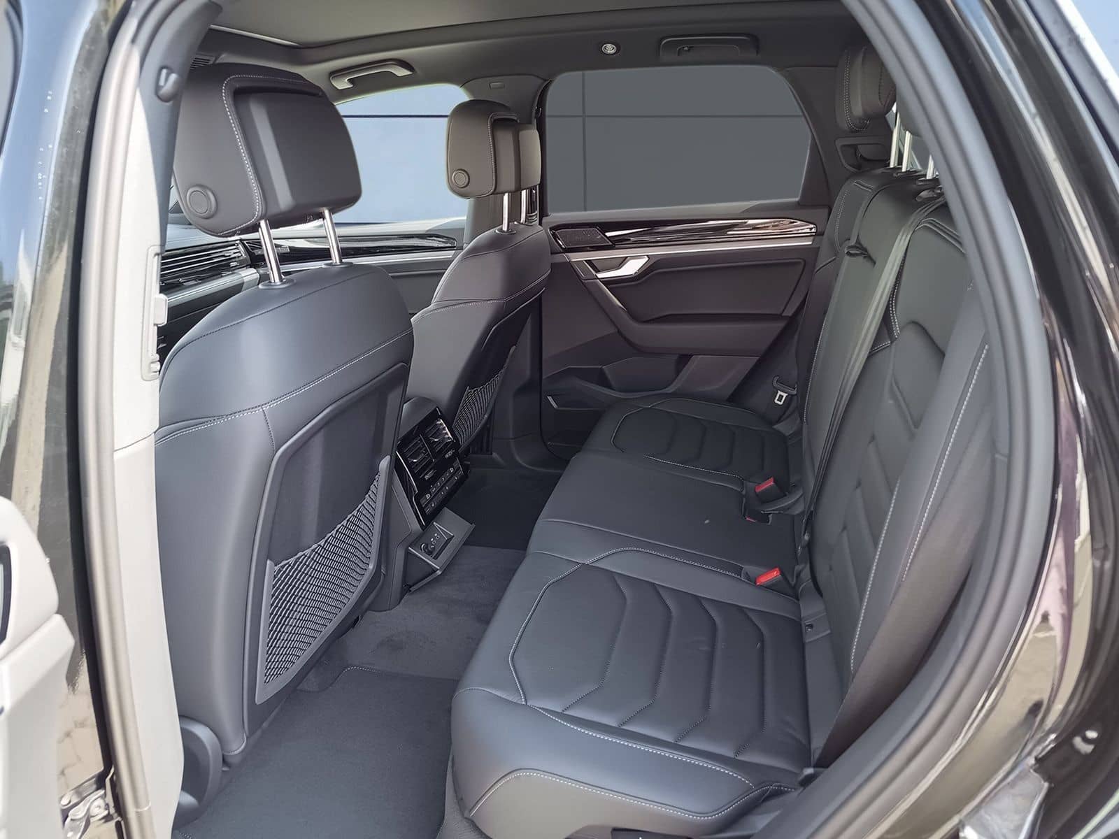 Volkswagen Touareg R-Line 3,0 l V6 TDI SCR 4MOTION 210 kW ( foto 10