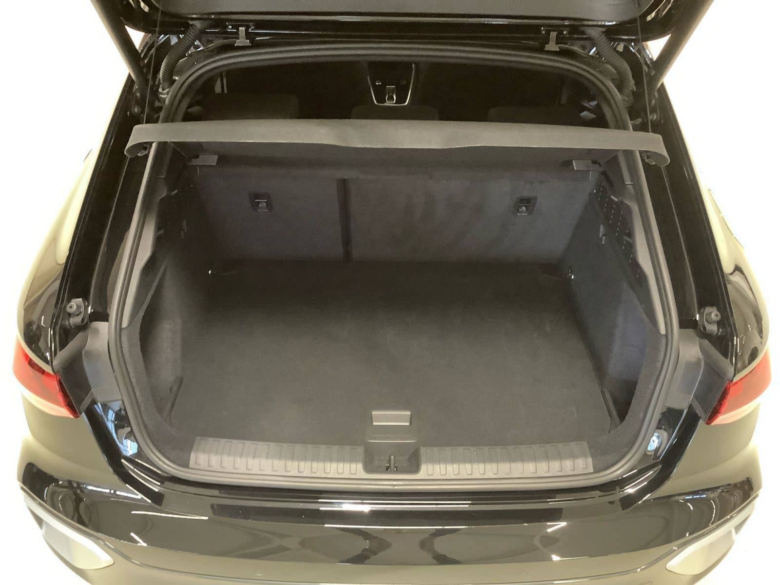 Audi A3 allstreet 35 TFSI S tronic,LED,AHZV,Kamera,Na foto 13