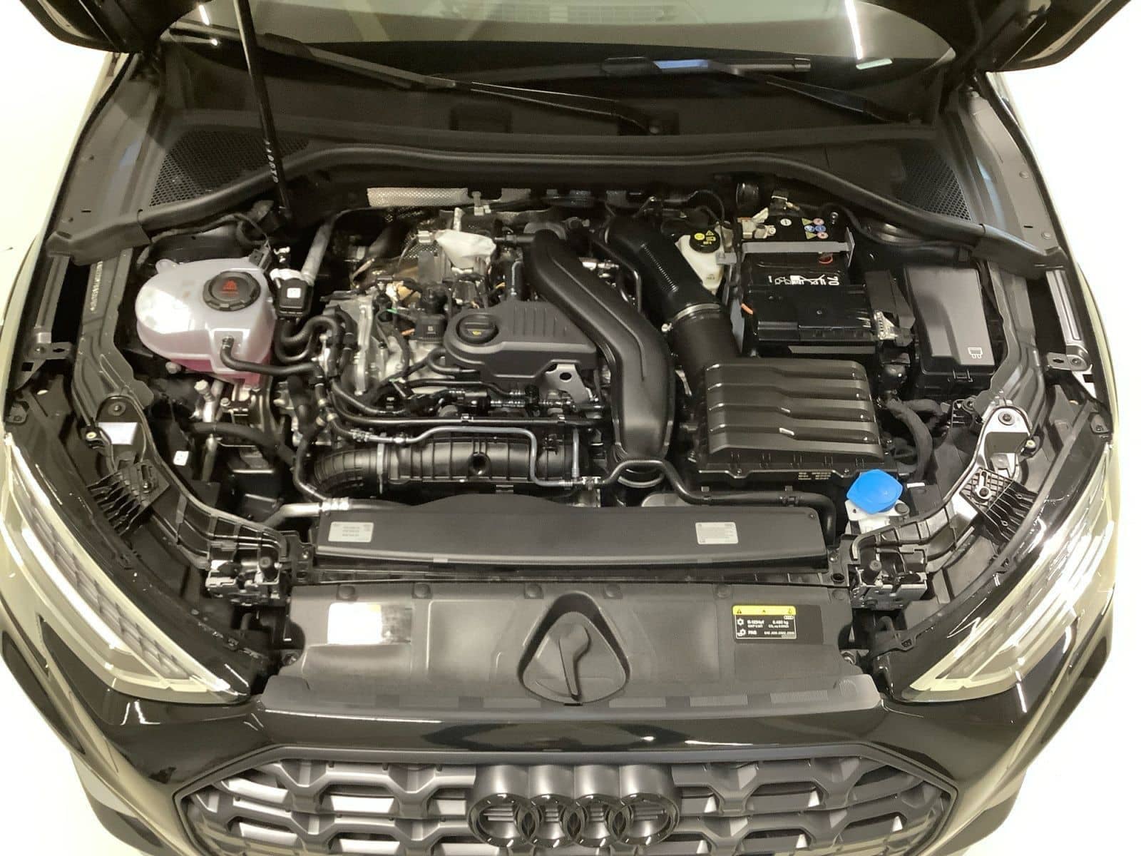 Audi A3 allstreet 35 TFSI S tronic,LED,AHZV,Kamera,Na foto 14