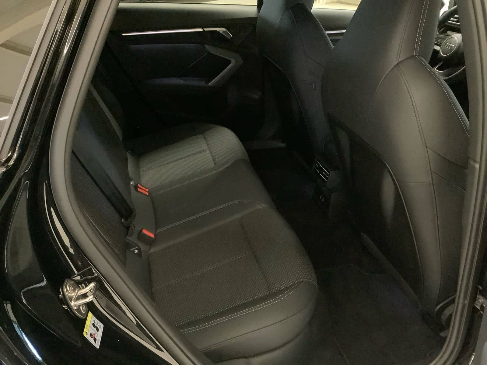 Audi A3 allstreet 35 TFSI S tronic,LED,AHZV,Kamera,Na foto 10