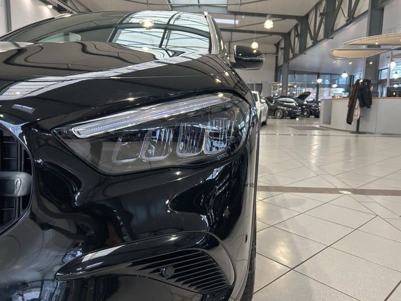 Mercedes-Benz GLA 200 d PROGRESSIVE LED AHK SHZ KLIMA foto 12