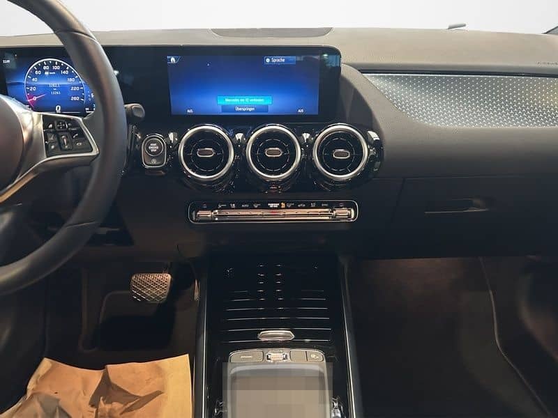 Mercedes-Benz GLA 200 d PROGRESSIVE LED AHK SHZ KLIMA foto 17