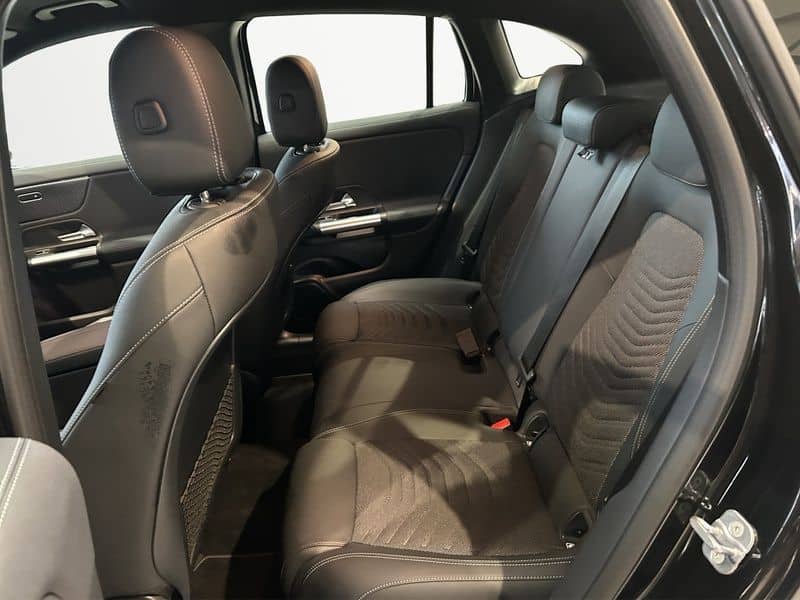 Mercedes-Benz GLA 200 d PROGRESSIVE LED AHK SHZ KLIMA foto 19