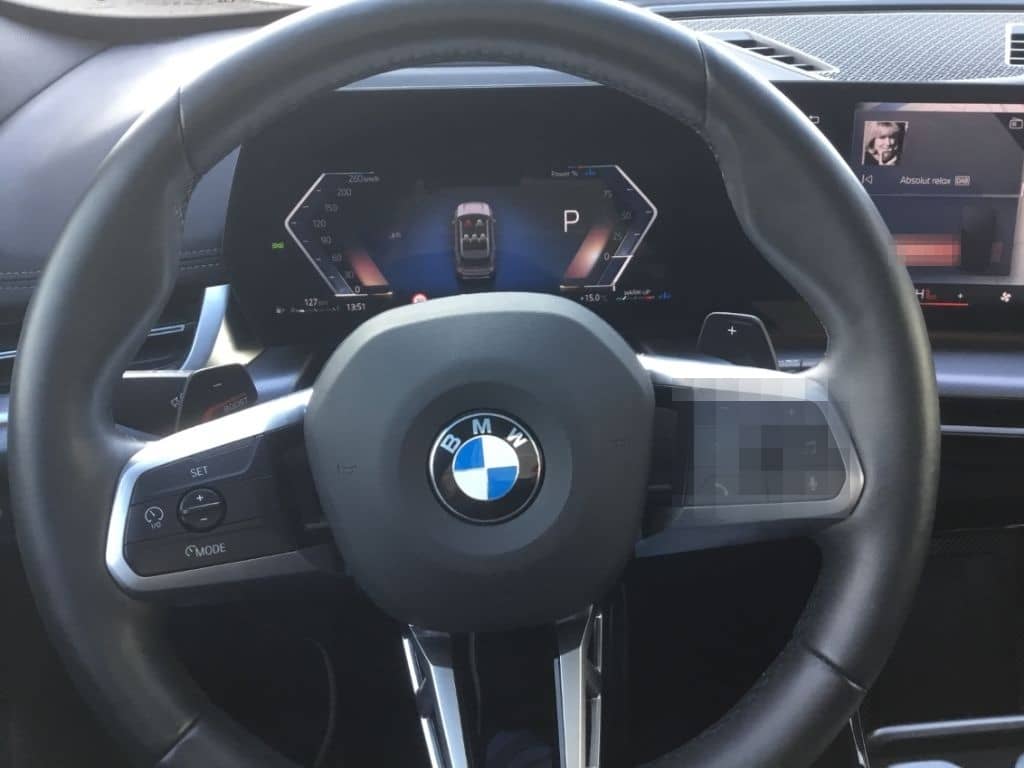 BMW X1 sD18i M-Sport 19'' AHK HUD Drive+ Park Ass AH foto 14