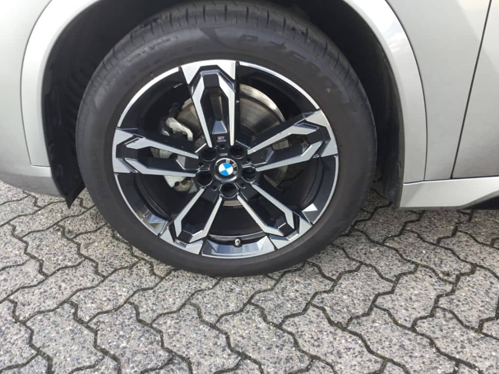 BMW X1 sD18i M-Sport 19'' AHK HUD Drive+ Park Ass AH foto 4