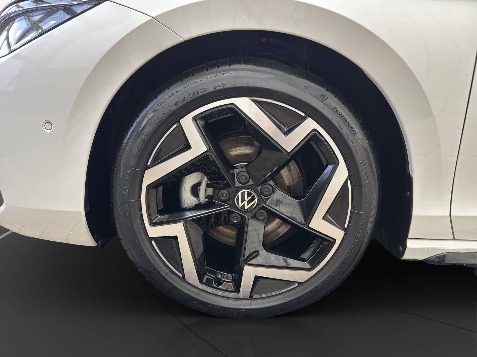 Volkswagen Passat Variant 2.0 TDI DSG R-Line | NAVI | AHK | foto 16