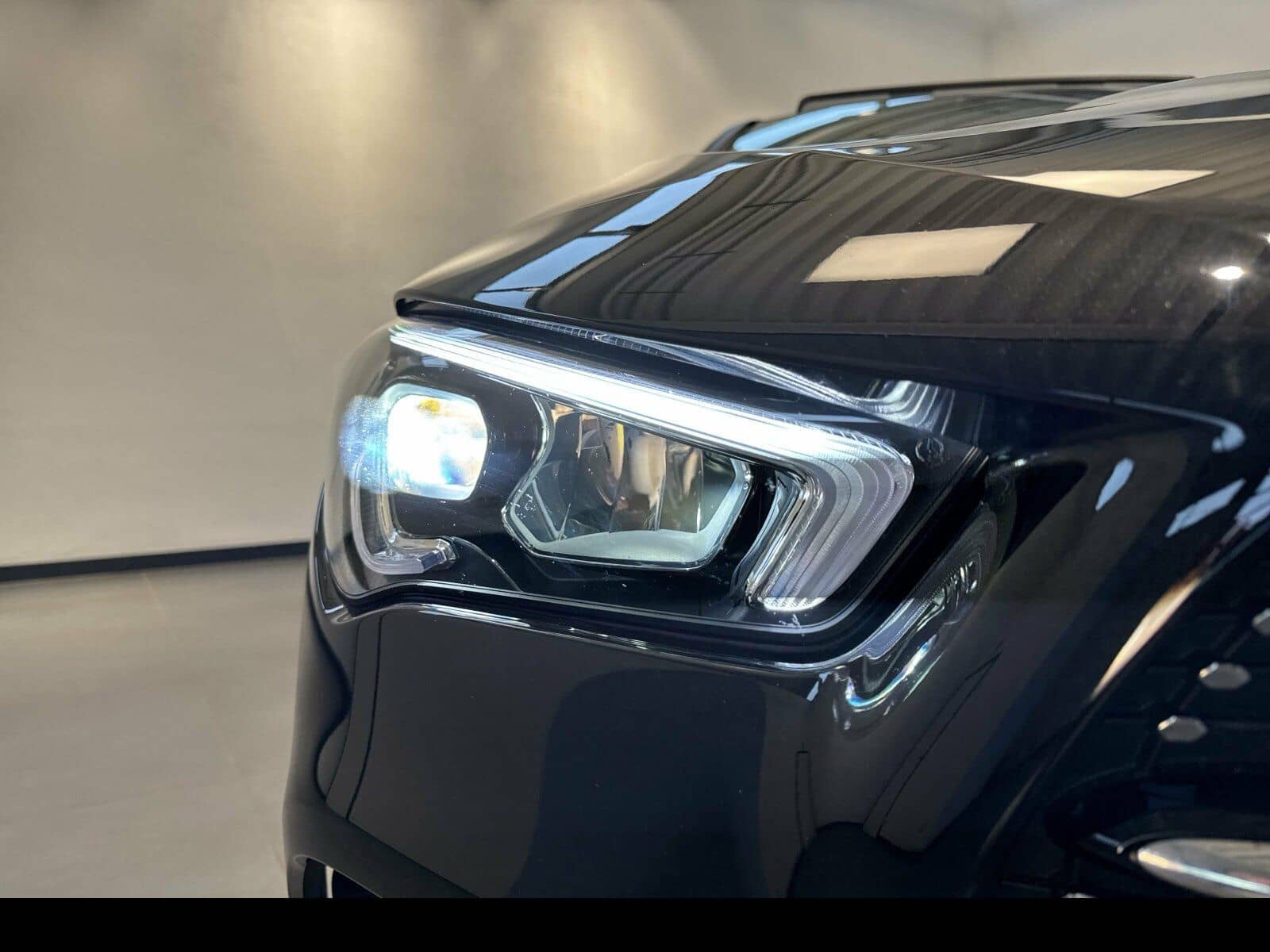 Mercedes-Benz CLA 200 4MATIC Coupé AMG/Night/Pano/LED/Kamera foto 15