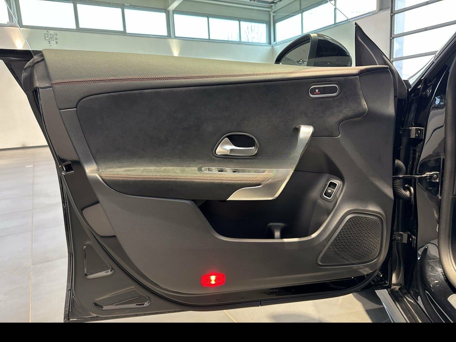 Mercedes-Benz CLA 200 4MATIC Coupé AMG/Night/Pano/LED/Kamera foto 17