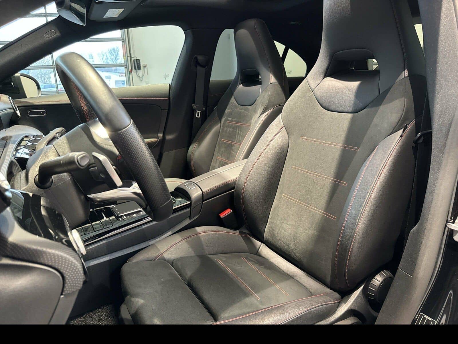 Mercedes-Benz CLA 200 4MATIC Coupé AMG/Night/Pano/LED/Kamera foto 6