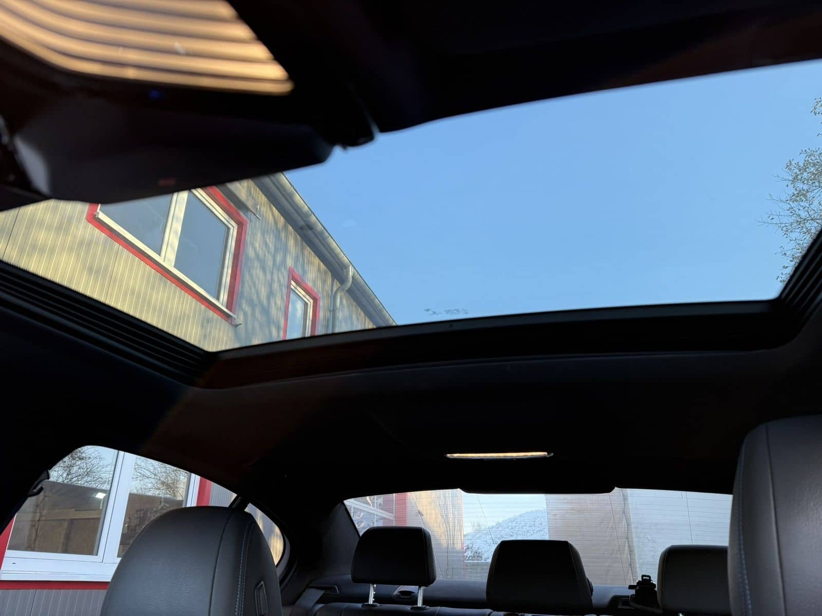 BMW 530e xDrive M Sport 94%Akku HeadUp AHK Glasdach  foto 20