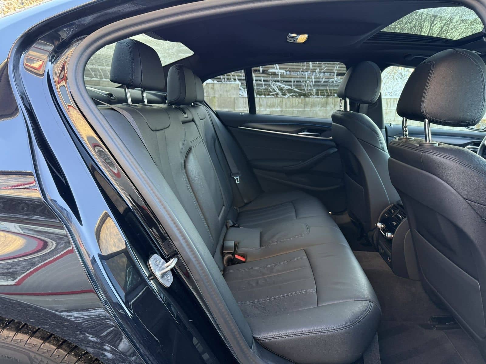 BMW 530e xDrive M Sport 94%Akku HeadUp AHK Glasdach  foto 21