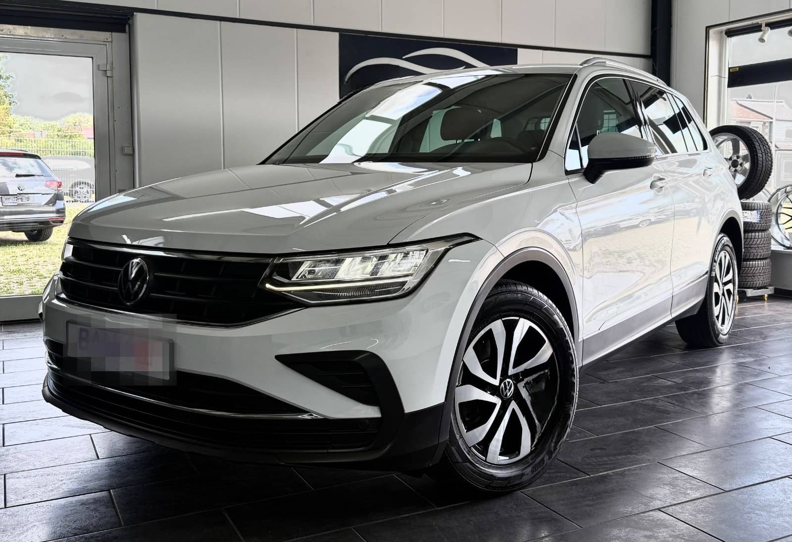 Volkswagen Tiguan Active 2.0 TDI *DSG*AHK*ACC*LANE*LED foto 1