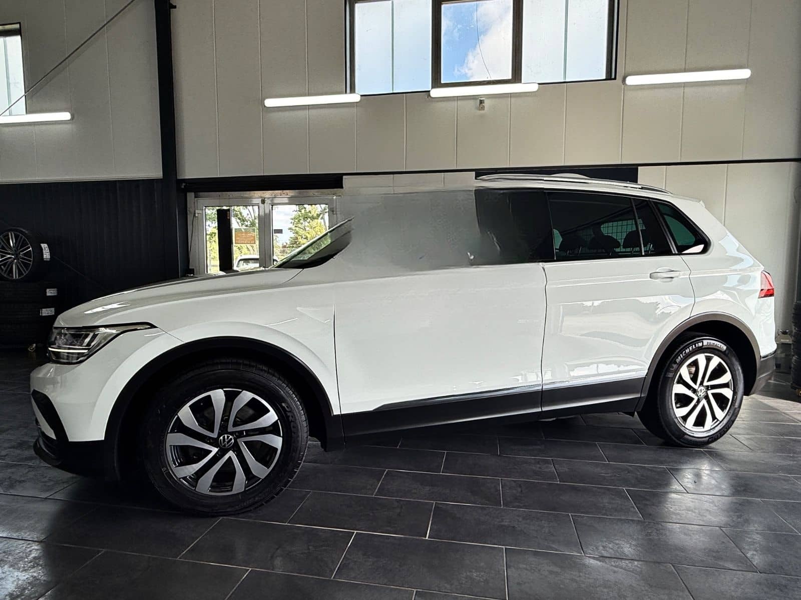 Volkswagen Tiguan Active 2.0 TDI *DSG*AHK*ACC*LANE*LED foto 3