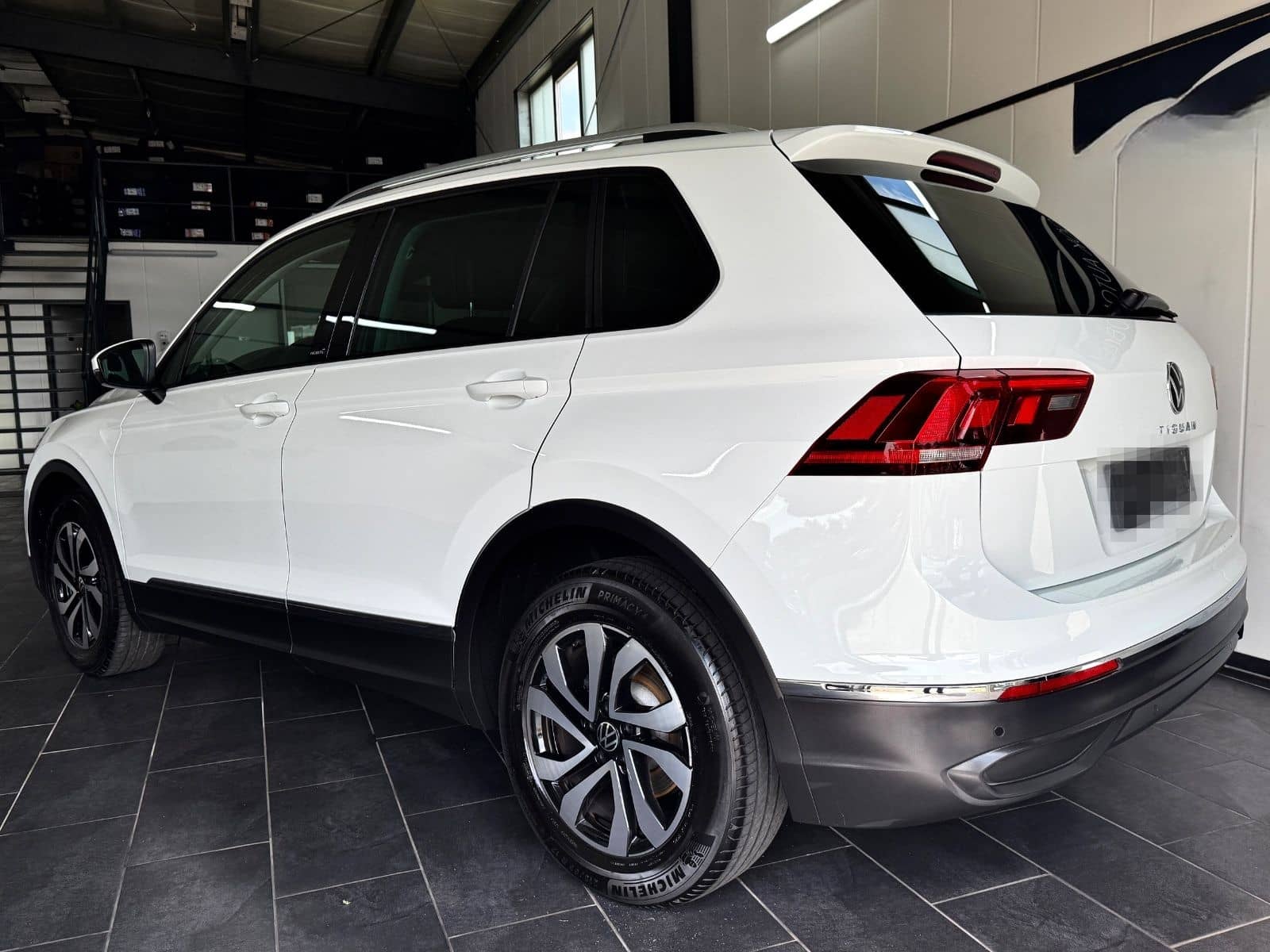 Volkswagen Tiguan Active 2.0 TDI *DSG*AHK*ACC*LANE*LED foto 4