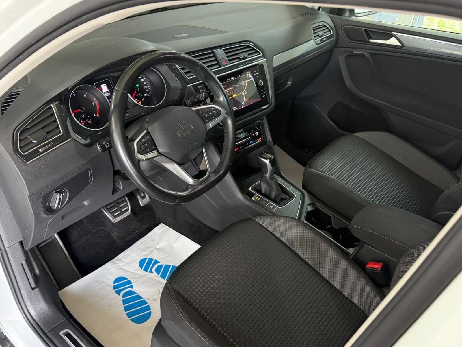 Volkswagen Tiguan Active 2.0 TDI *DSG*AHK*ACC*LANE*LED foto 9