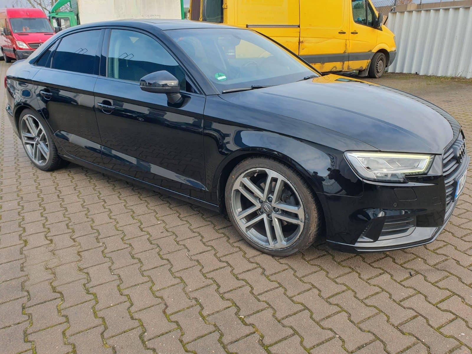 Audi A3 Limousine 35 TFSI Sport  Panorama Dach foto 1
