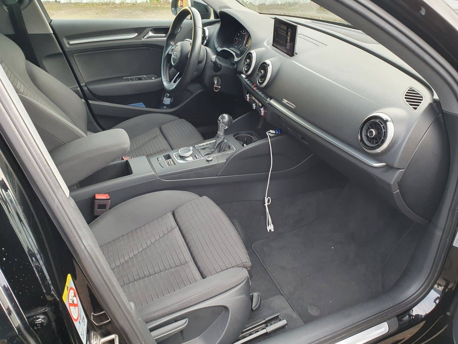 Audi A3 Limousine 35 TFSI Sport  Panorama Dach foto 13