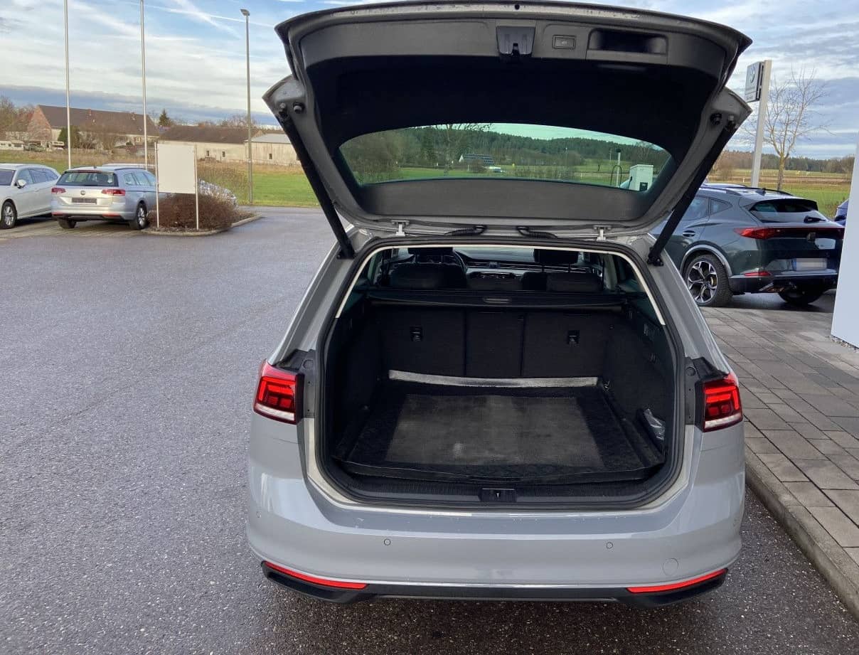 Volkswagen Passat Variant 2.0 TDI DSG Business NAVI+LED+KAM foto 12