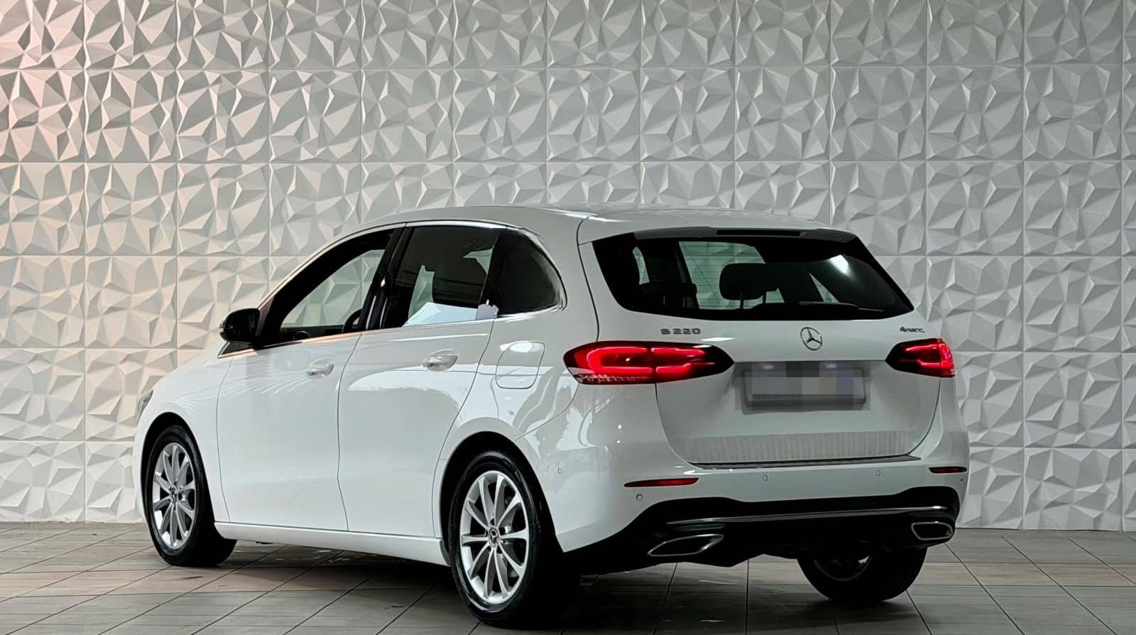 Mercedes-Benz B 220 4Matic|LED|AMBIENTE|WIDESCREEN|SPUR|TEMP foto 5