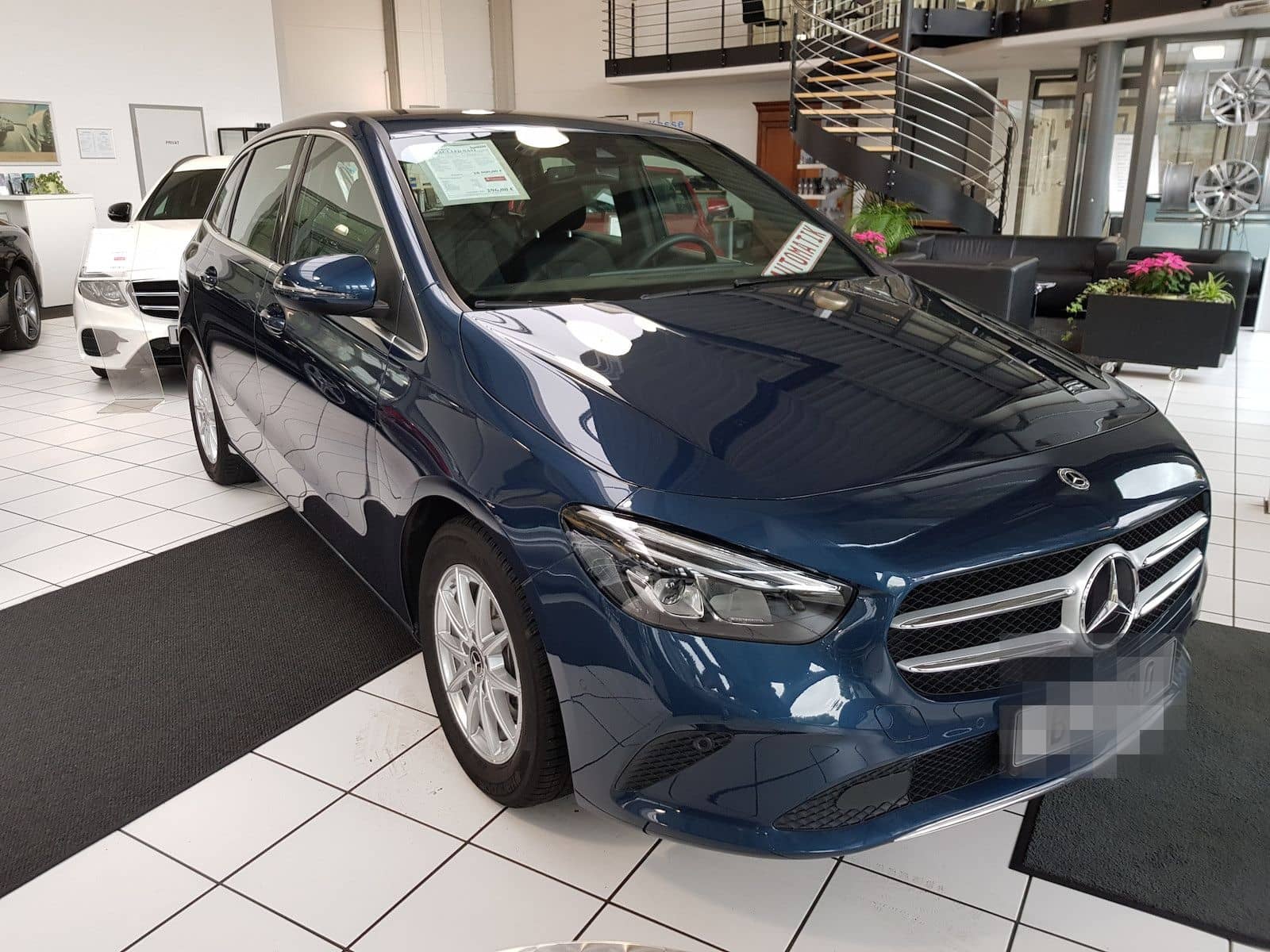 Mercedes-Benz B 180 PROGR. LED AHK TOTW KAMERA LENKRADHEIZUNG foto 2