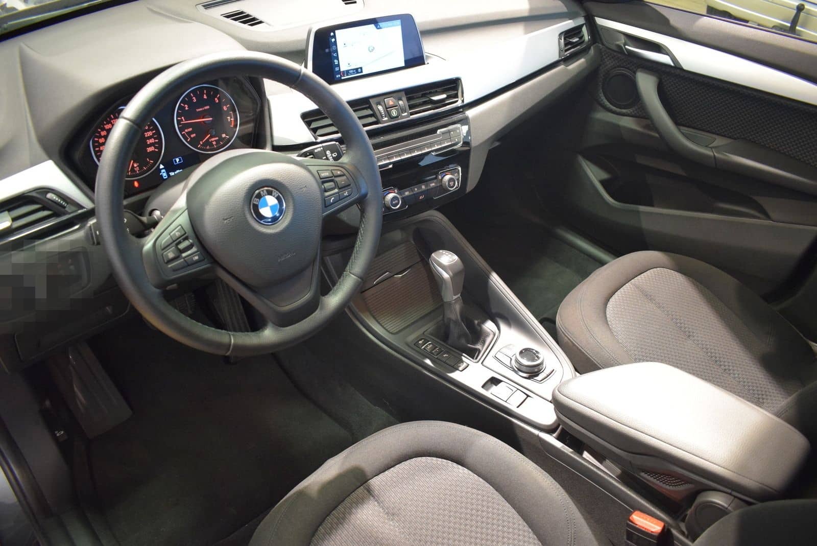 BMW X1 xDrive20i NAVI/SITZH./PDC/TEMPOMAT/KLIMAAUT. foto 13