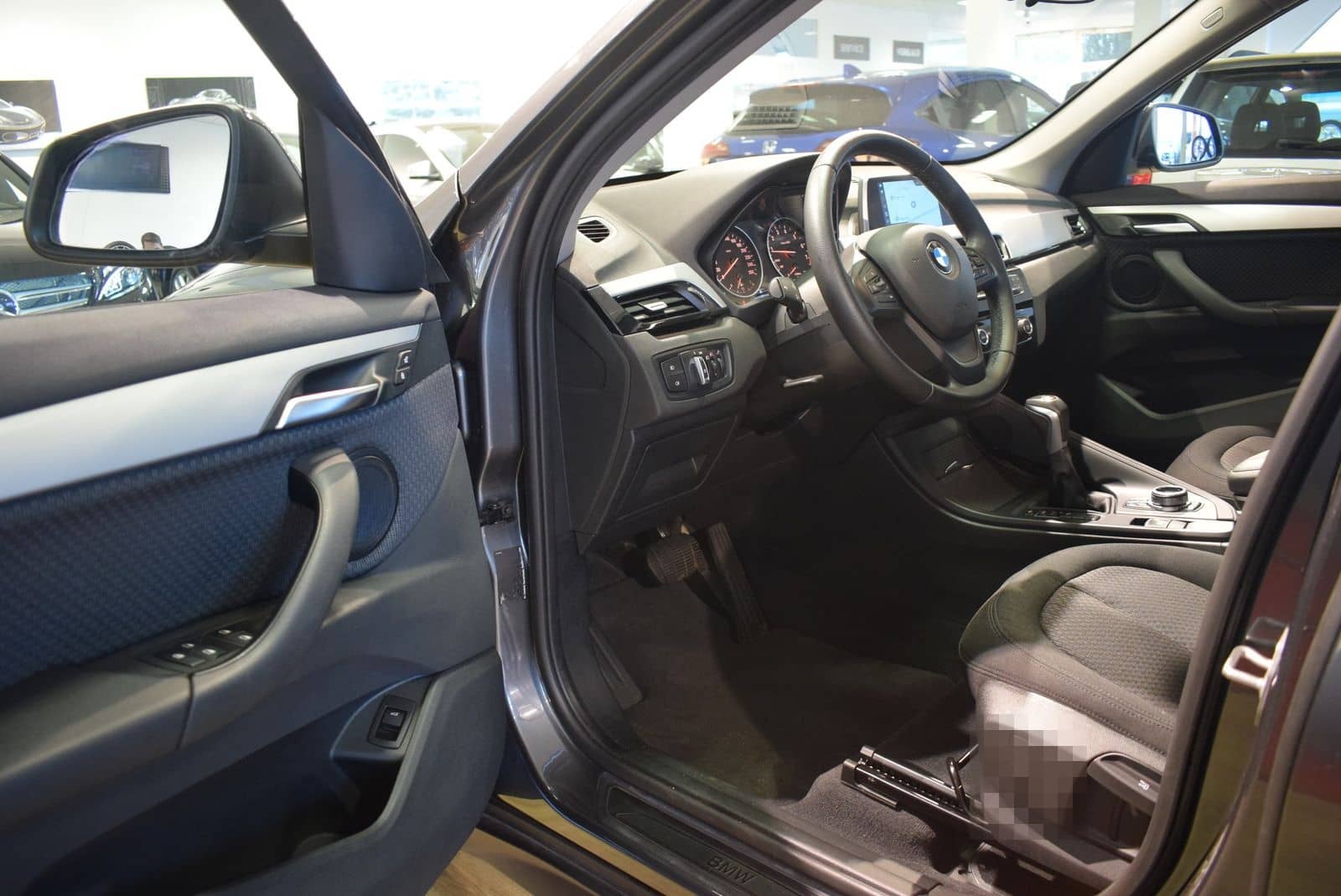 BMW X1 xDrive20i NAVI/SITZH./PDC/TEMPOMAT/KLIMAAUT. foto 17