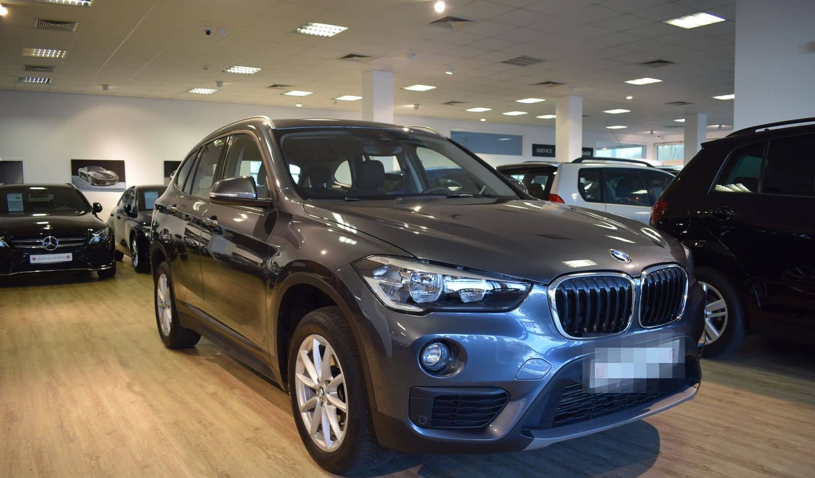 BMW X1 xDrive20i NAVI/SITZH./PDC/TEMPOMAT/KLIMAAUT. foto 3