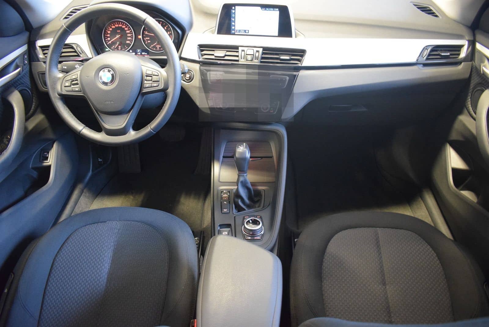BMW X1 xDrive20i NAVI/SITZH./PDC/TEMPOMAT/KLIMAAUT. foto 7