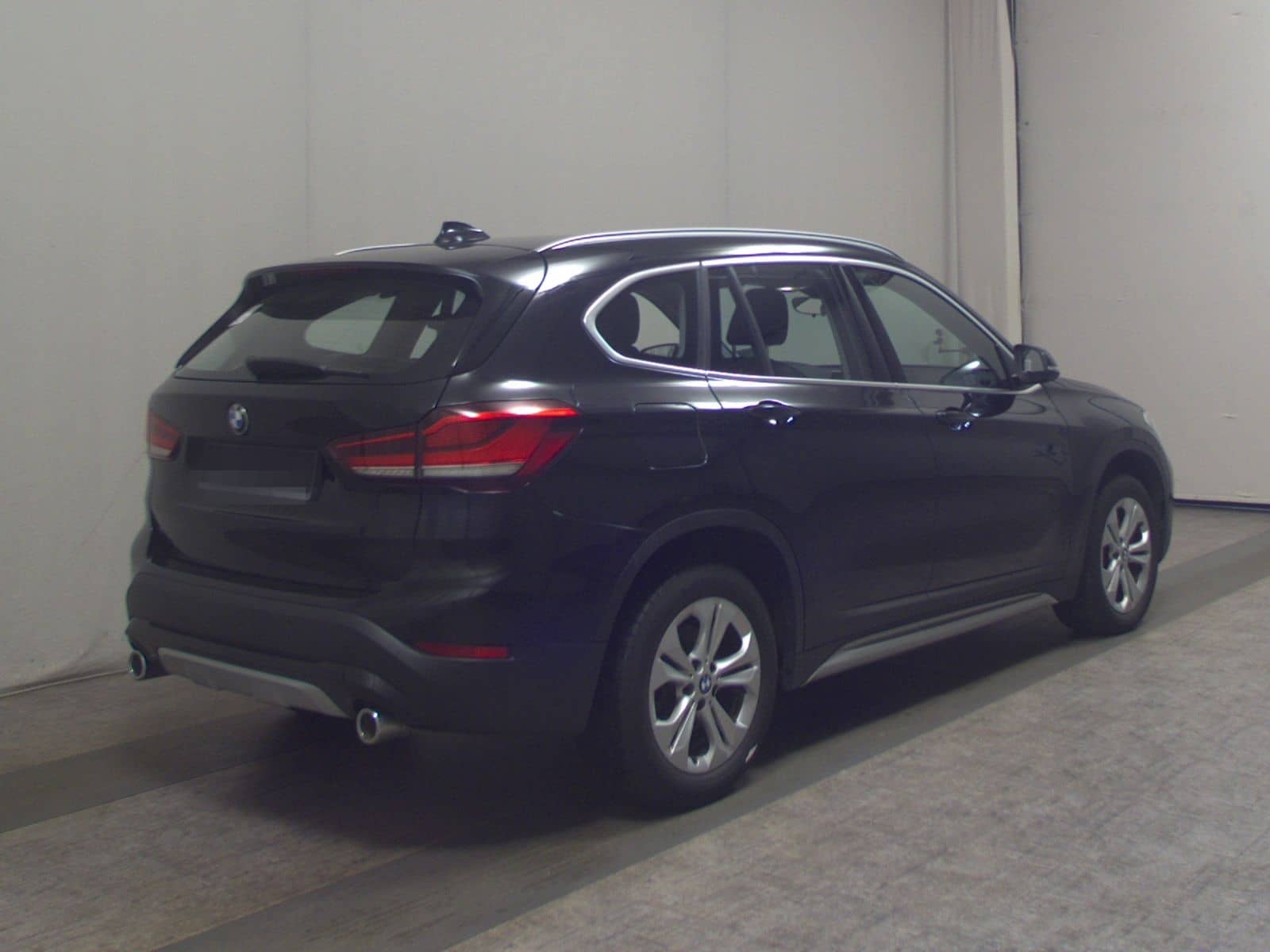 BMW X1 sDrive20d X-Line T-Leder Navi LED HiFi PDC foto 4