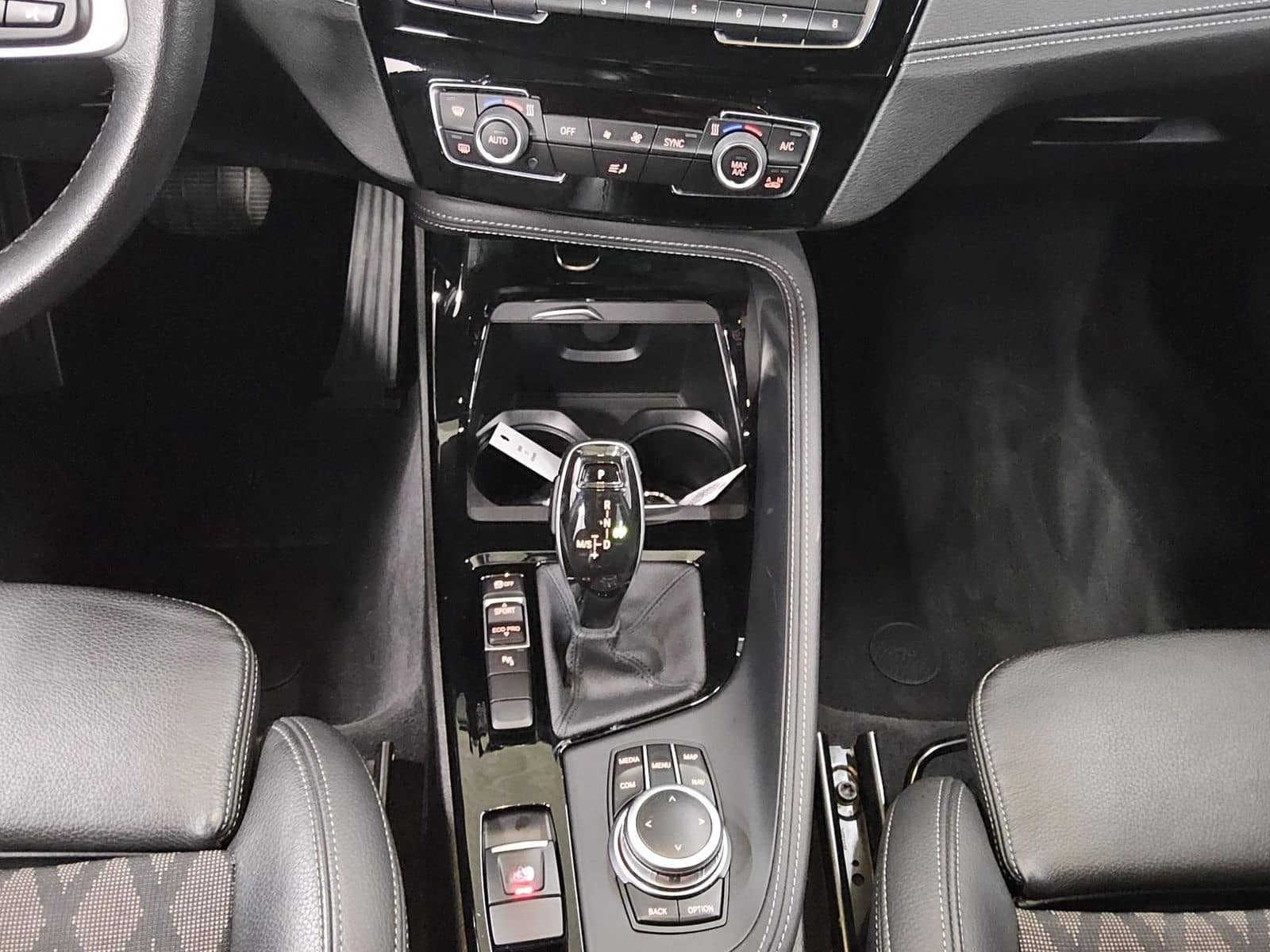 BMW X1 sDrive20d X-Line T-Leder Navi LED HiFi PDC foto 6