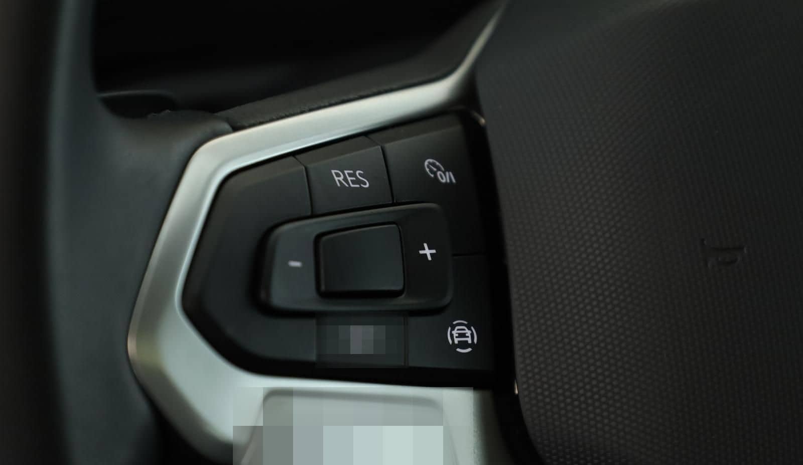 Volkswagen Touran 2.0 TDI DSG Highline R-Line 7 Pano 18 AHK foto 18