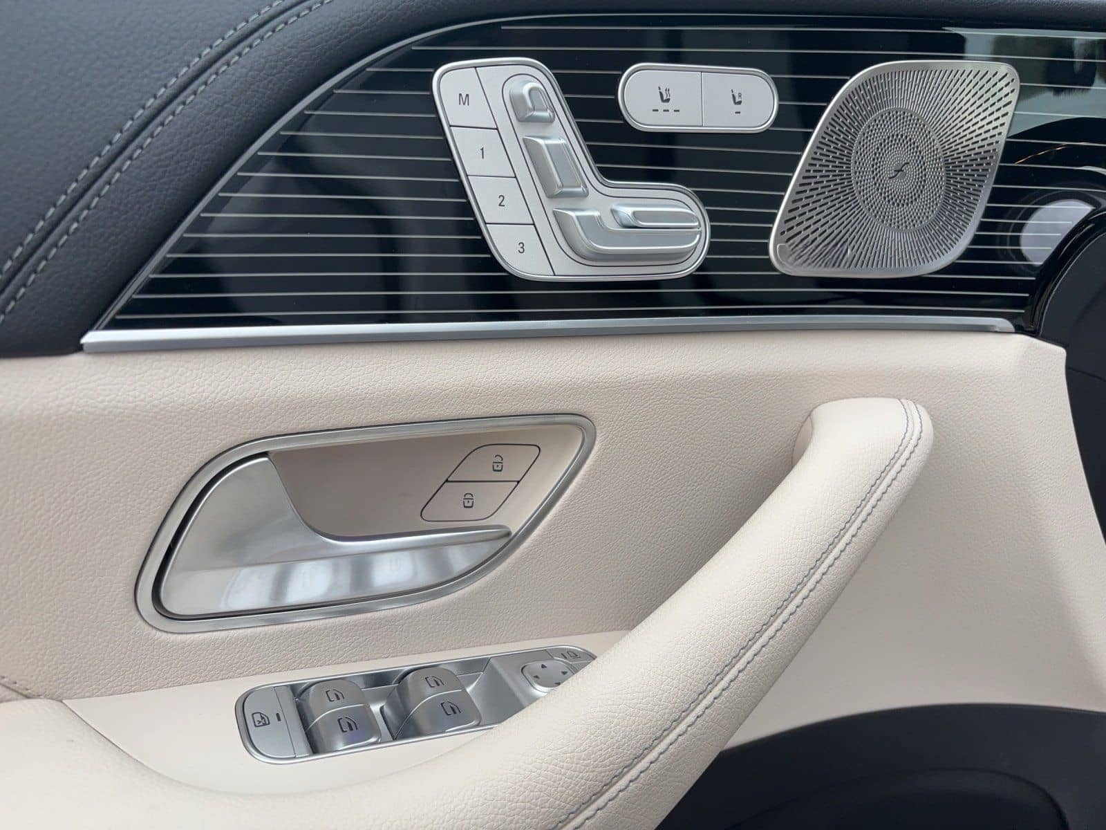 Mercedes-Benz GLE 450d AMG Adv+ E-ACTIVE Night DISTRO Memo HUD foto 8