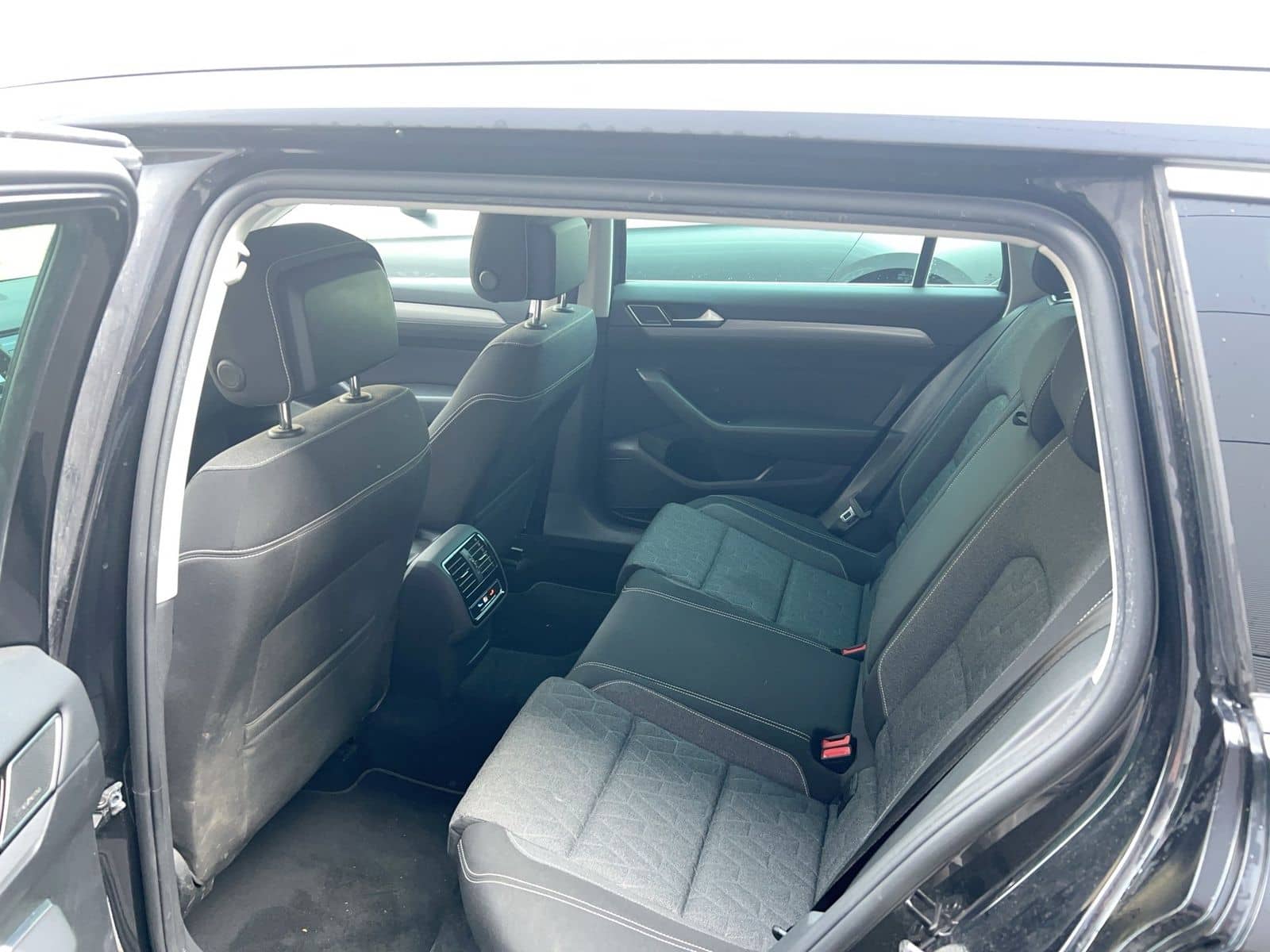 Volkswagen Passat Variant 2.0 TDI DSG Business IQ.Light|h/k foto 11