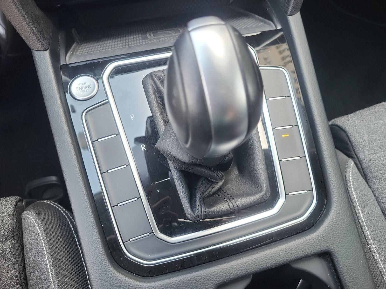 Volkswagen Passat 1.5TSI Business DSG Navi+LED+SHZ+AHK+ACC+ foto 13