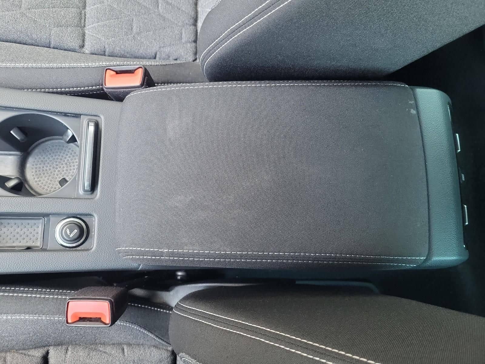 Volkswagen Passat 1.5TSI Business DSG Navi+LED+SHZ+AHK+ACC+ foto 20