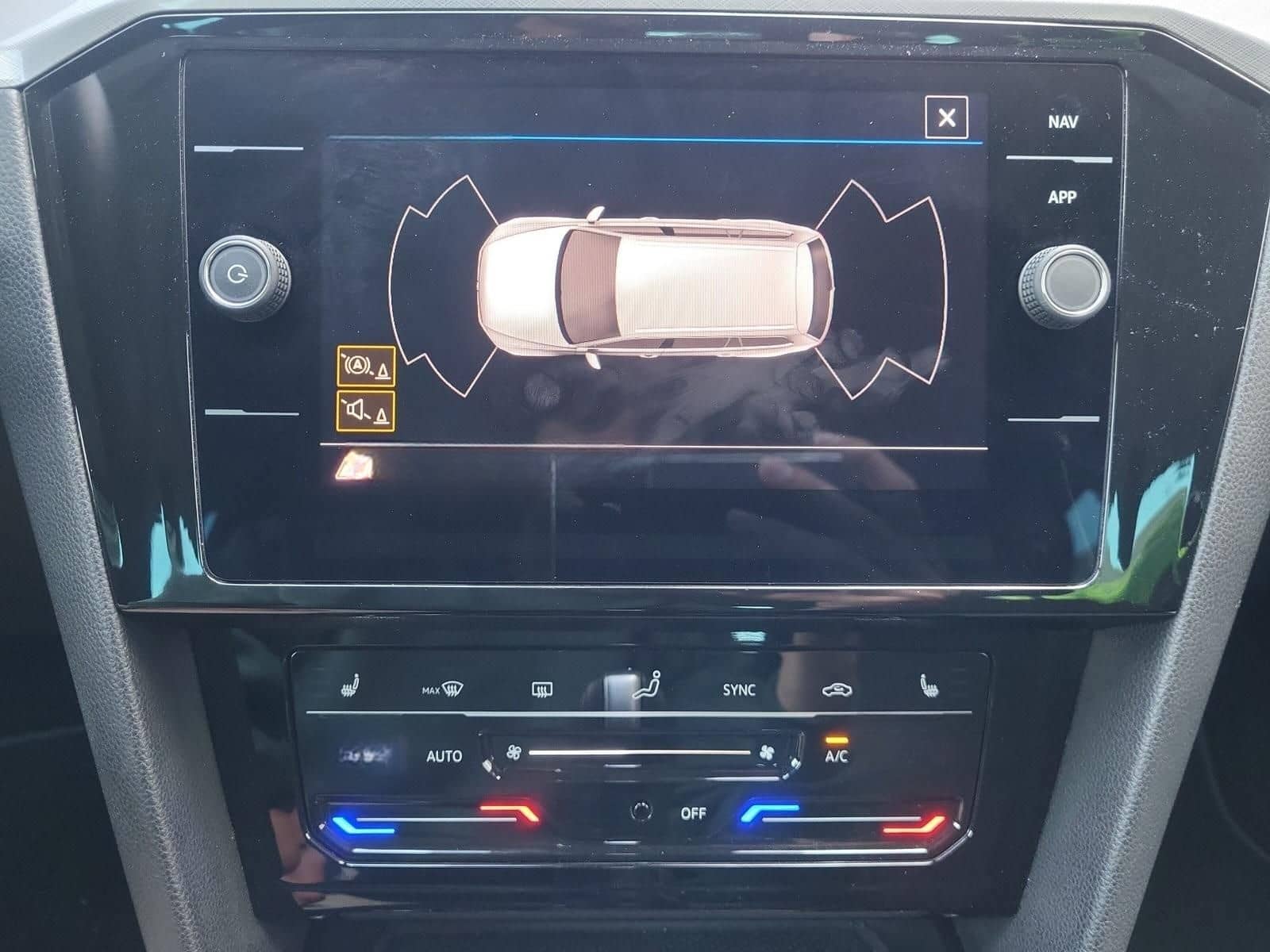 Volkswagen Passat 1.5TSI Business DSG Navi+LED+SHZ+AHK+ACC+ foto 24